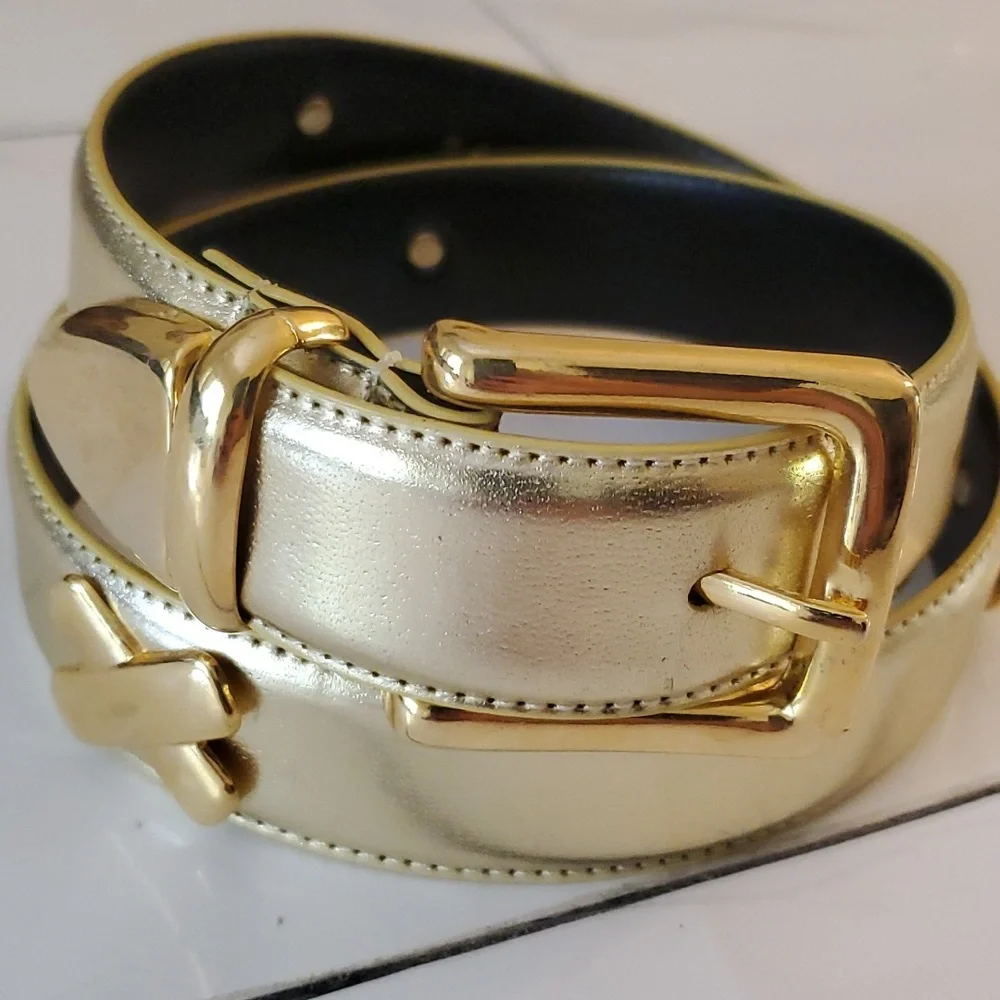 New without tags women's X fashion gold leather belt size XS